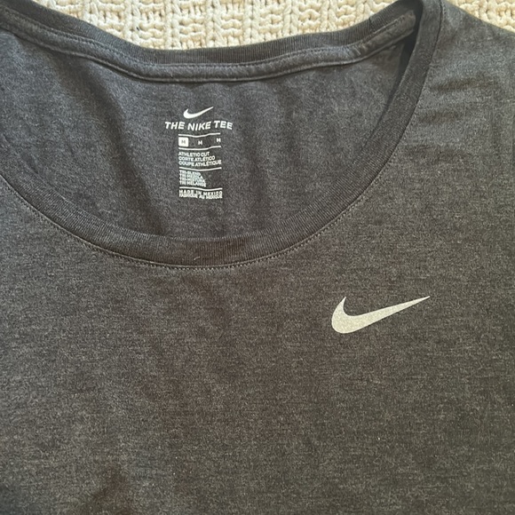 Nike long sleeve - Picture 3 of 4